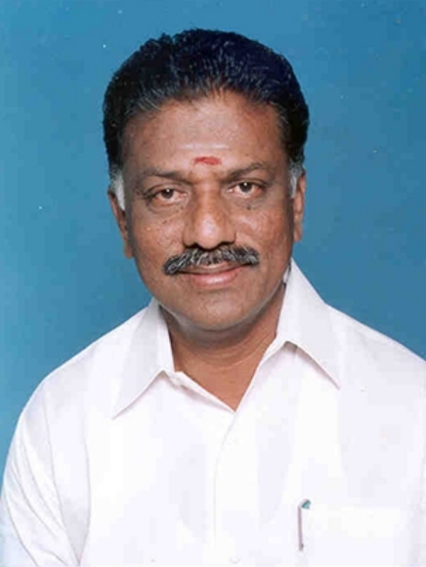 O.Panneerselvam has conducted a special Rahu Ketu Puja at the Shiva Temple in Kalahasti O.Panneerselvam has conducted a special Rahu Ketu Puja at the Shiva Temple in Kalahasti