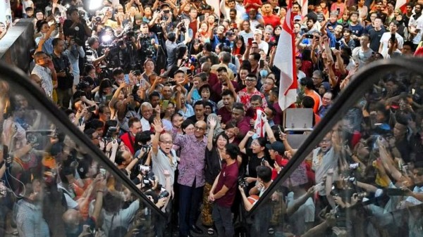 Indian-origin Tharman Shanmugaratnam wins Singapores presidential election 