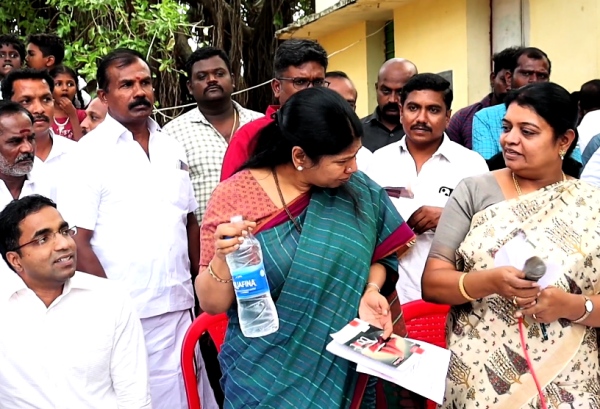 Kanimozhi MP is conducting tour in Tuticorin constituency under the name of Makkal Kalam Kanimozhi MP is conducting tour in Tuticorin constituency under the name of Makkal Kalam