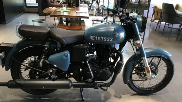 Royal Enfield 350 cc bike manufacutured in Sriperumbudhur 