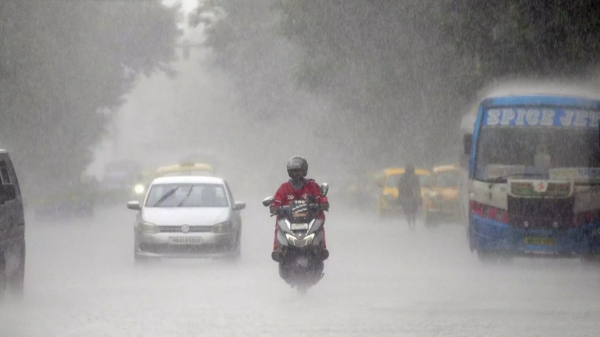 Heavy rain lashes Chennai, 16 flights operations affected 