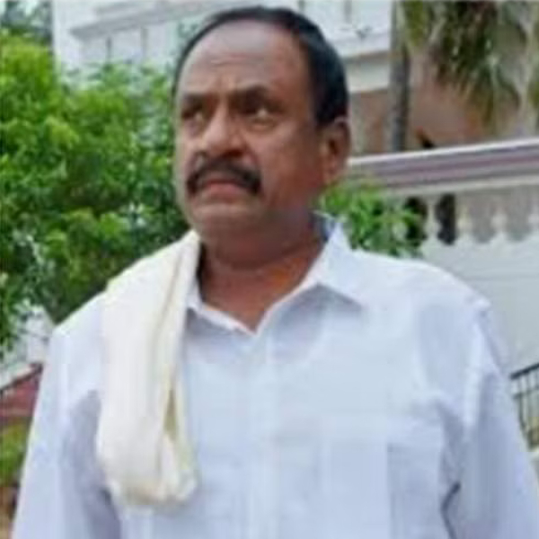 Actor karunas talks about Actor cum Director Marimuthu 