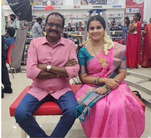 Ethirneechal serial actor Marimuthu Death An Ethirneechal serial family actors sharing sorrows 