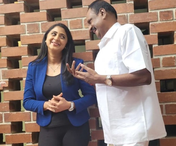 Ethirneechal serial actor Marimuthu Death An Ethirneechal serial family actors sharing sorrows 