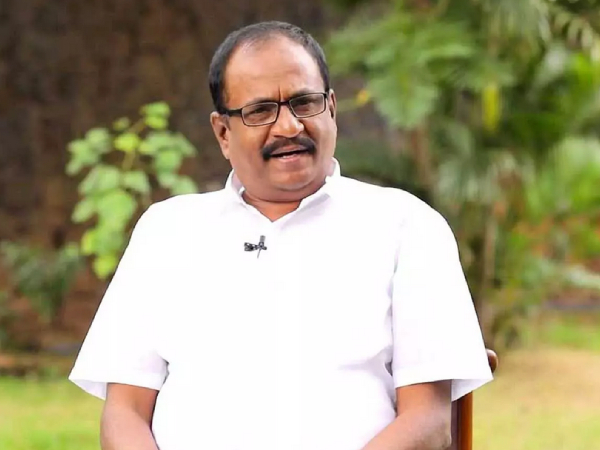 Ethirneechal serial actor Marimuthu Death in Tamizha Tamizha show astrologer gave an explanation 