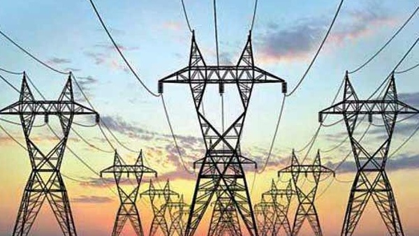 Mettur Dams water level drops to 44 feet Karnataka refuses to supply water Power generation affected 