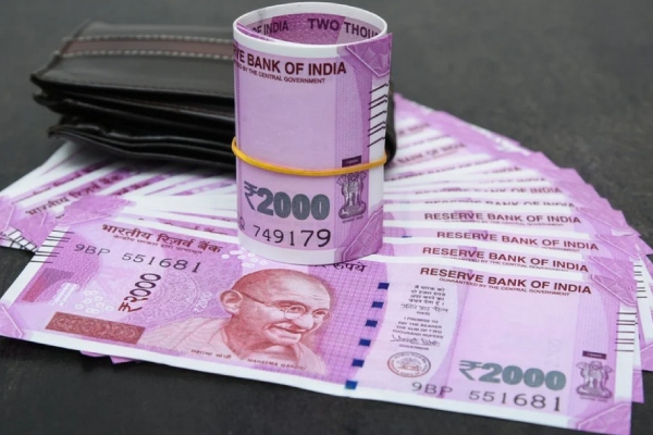 From September 19 Amazon wont accept Rs.2,000 notes on cash on delivery 