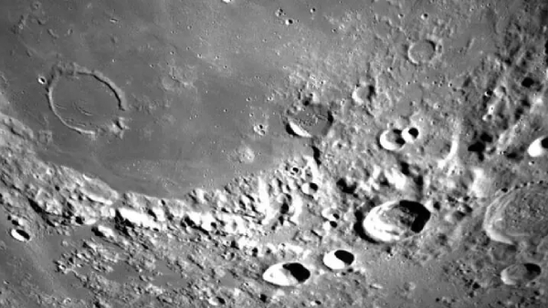Earths electrons are responsible for water formation on moon, Data from Chandrayaan-1 indicates 