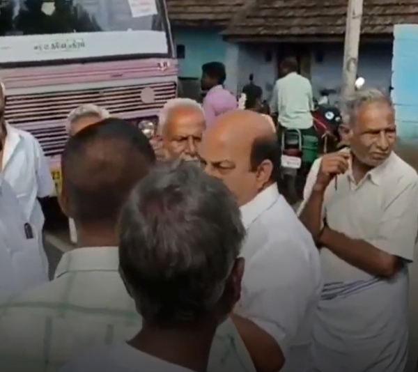 DMK MLA was captured by the general public near Ambur in Tirupattur district 