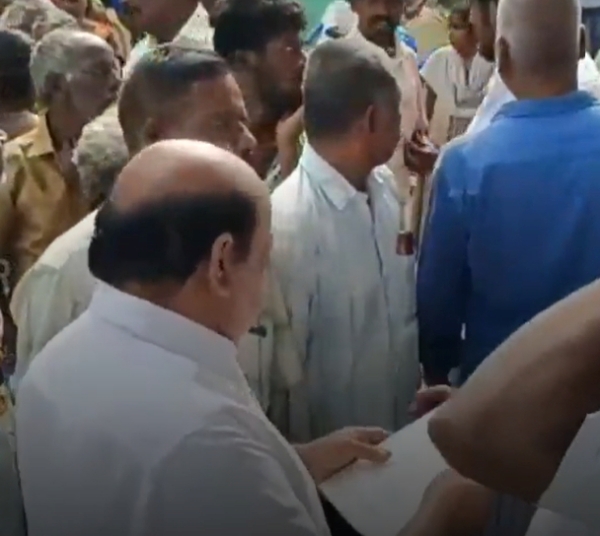 DMK MLA was captured by the general public near Ambur in Tirupattur district 
