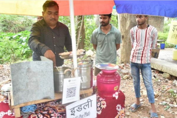 Technician who worked on Chandrayaan-3 Launchpad is selling Idly on the roadside 
