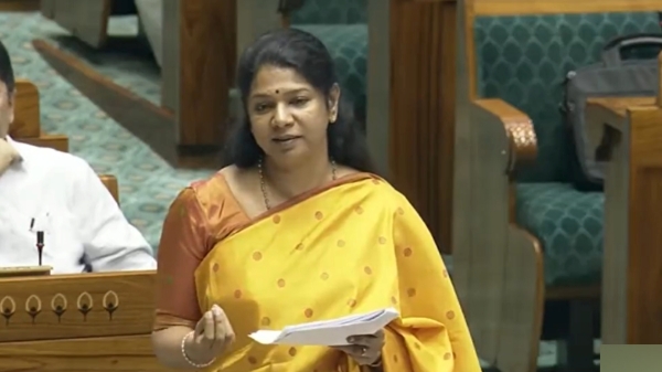 Kanimozhi says in Loksabha that i accept without hesitation, Jayalalitha was brave leader 