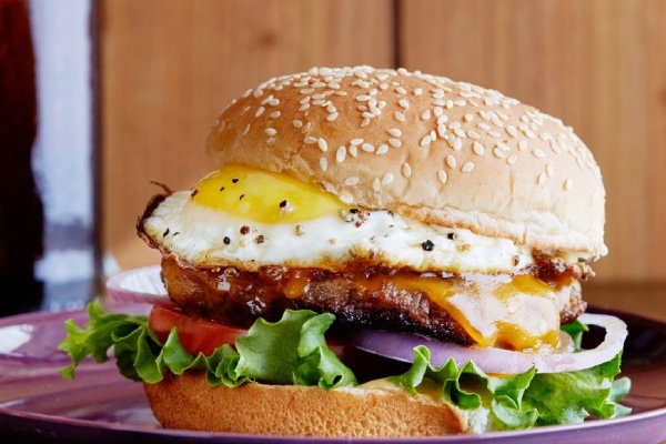 Spoiled meat Poisonous burger 8 people affected another incident in Namakkal Spoiled meat Poisonous burger 8 people affected another incident in Namakkal