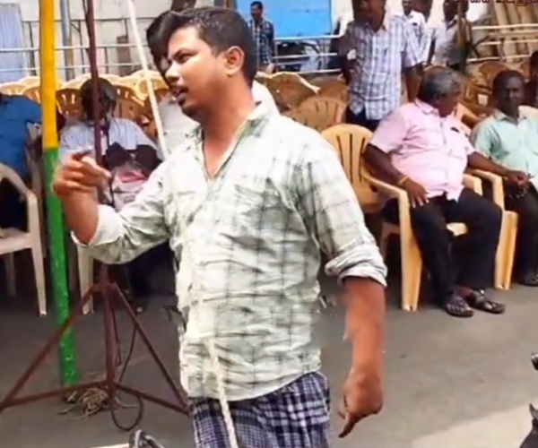  Minister Muthusamy should come here, youngster arguments with police after drunk and drive