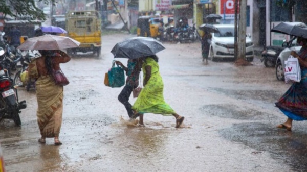 Heavy rain in 6 districts with thunder and lightning Chennai residents have good news! 