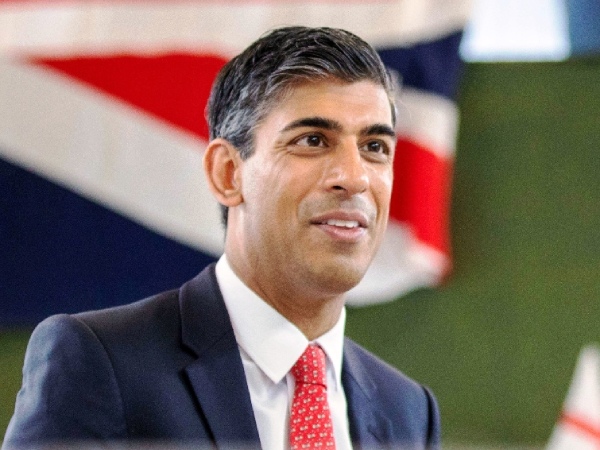 UK Prime minister Rishi Sunak is planning to Ban Cigarettes In Britain UK Prime minister Rishi Sunak is planning to Ban Cigarettes In Britain