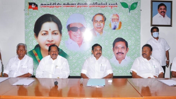 AIADMK cadres celebrates that there is no alliance with BJP 