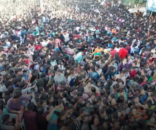 Madurai Happy Street Horror: Woman attacked, teased and molested by men, using the huge crowds 