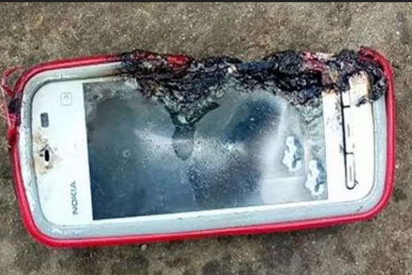 Cell phone battery explodes talking phone call while charging women dies 