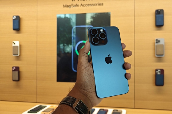  What is the issue as some complaints about Apple iPhone 15 Overheating Issue