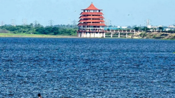 Heavy rain continues in Chennai, Tiruvallur: Water level at Chembarambakkam Lake reaches 22 feet 