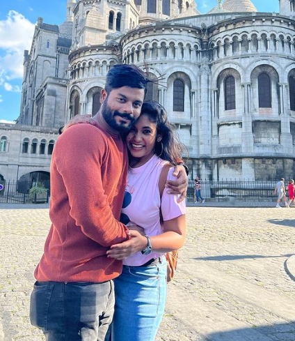 Actress Sruthi Shanmugapriya post after her husband death 