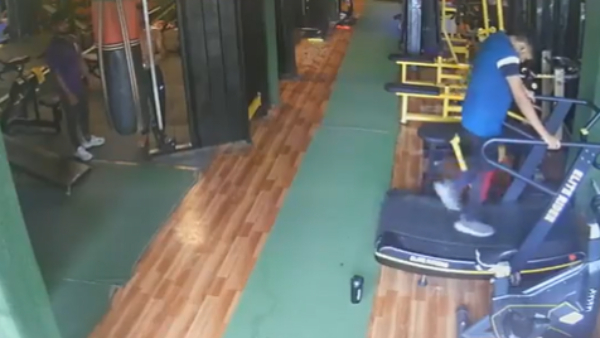 While Running On Treadmill 19 year old Dies Of Heart Attack 
