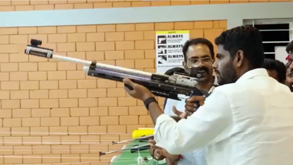Annamalai went to the gun shooting academy there and attracted attention by shooting the target correctly Annamalai went to the gun shooting academy there and attracted attention by shooting the target correctly
