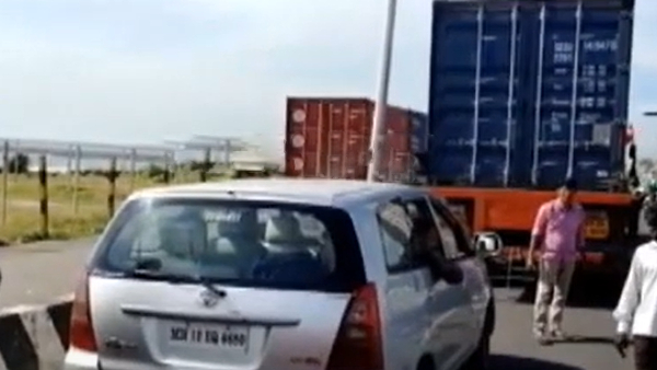 Container lorry with high explosives was stopped on Tiruvottiyur highway in Chennai