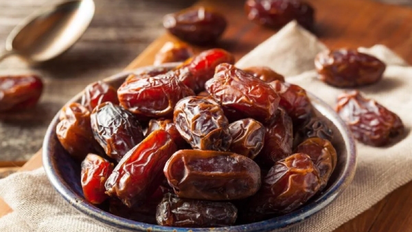 What are the health benefits of Dates (peareecham palam)? What are the health benefits of Dates (peareecham palam)?