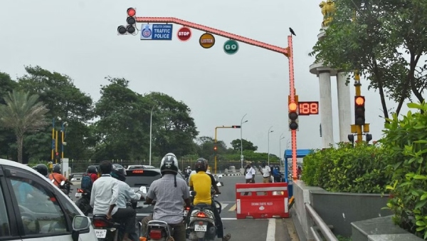  Chennai traffic police decides to intensify surveillance with google map by 300 cctv cameras 