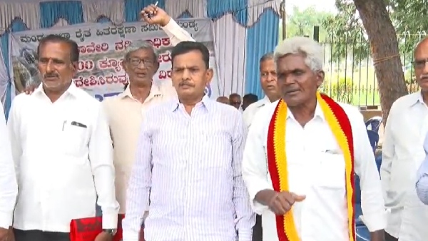 Cauvery Verdict: Mandya farmers protest releasing of Cauvery to Tamilnadu 