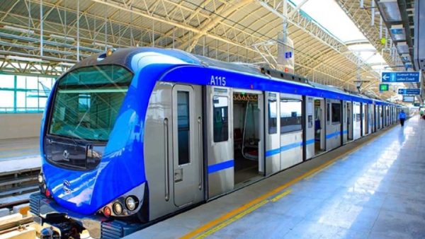 The Metro Rail Corporation has warned that action will be taken against passengers who obstruct the movement of the metro train 