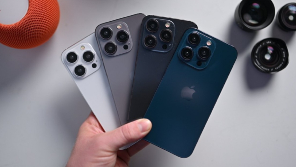  Netizens are shocked to see that Iphone 15 in Pakistan is selling at 7.5 Lakhs