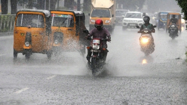 Chennai met gave Very heavy rain alert in 3 districts and heavy rain alert in 10 districts Chennai met gave Very heavy rain alert in 3 districts and heavy rain alert in 10 districts