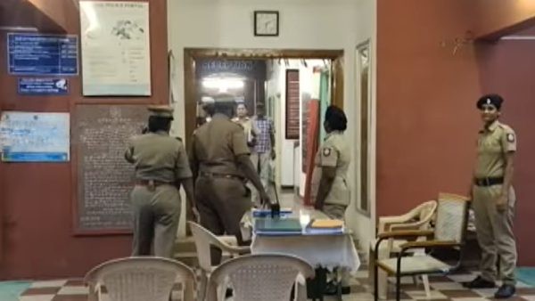 A man told a chilled and confused story to police officials about his missing 50 Lakhs rupees in Thiruppur A man told a chilled and confused story to police officials about his missing 50 Lakhs rupees in Thiruppur