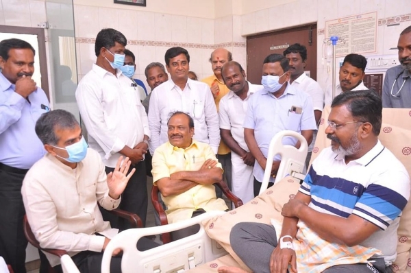 Durai Vaiko meet Thirumavalavan who is admitted in hospital due to fever 