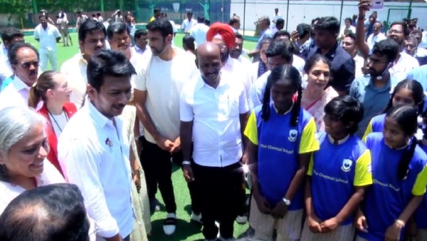 Cricketer Ashwin trains Chennai government school students