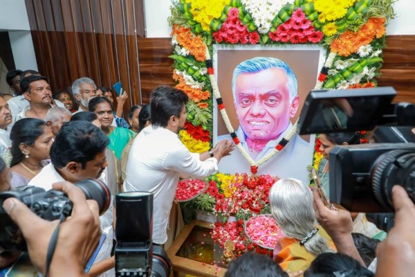 Udayanidhi says Peoples movement against NEET exam Will RB Udayakumar sign 