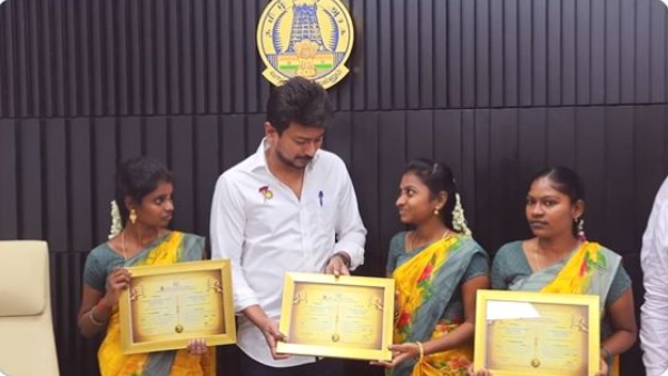 Udhayanidhi gave gifts to three women priests