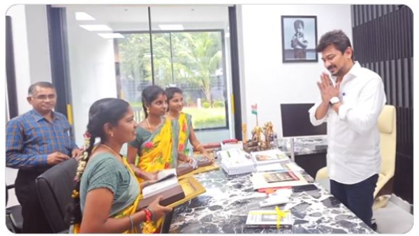 Udhayanidhi gave gifts to three women priests