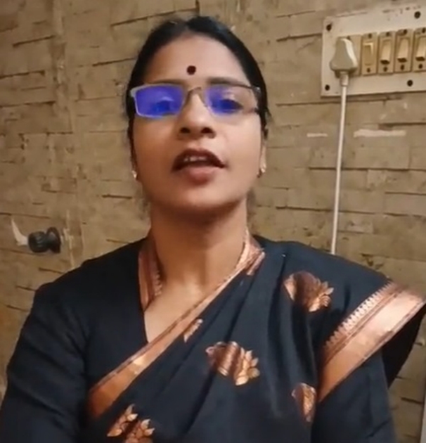 Tamil Outfit leader Veeralakshmi claims Victory against Seeman on Boxing