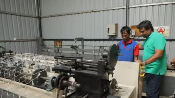 Two youths have emerged as entrepreneurs thanks to a scheme introduced by Chief Minister Stalin Two youths have emerged as entrepreneurs thanks to a scheme introduced by Chief Minister Stalin