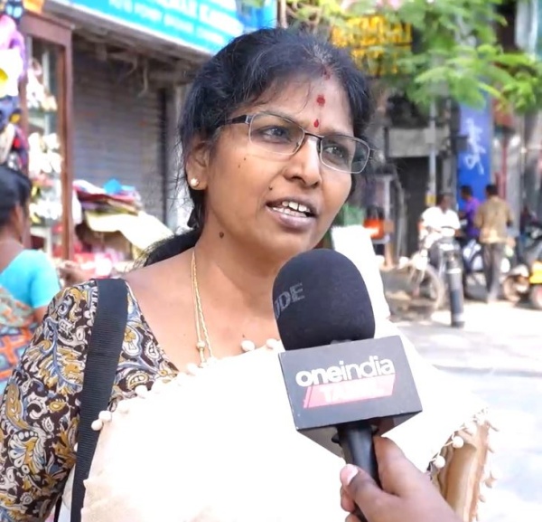 Is it right to issue a separate family card to women living alone?