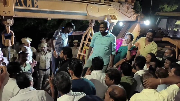 Why Police commissioner came to that place? asks bjp leader purandeswari