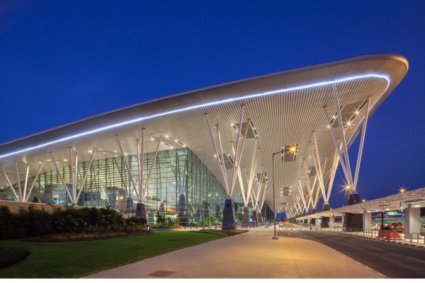  Which two Indian cities came into top 5 ranking for on time performance in airports