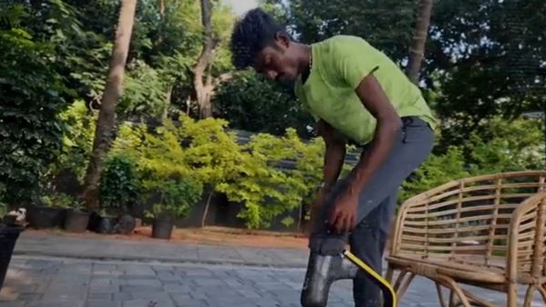  Minister Udhayanidhi spent 15 lakhs and bought prosthetic legs for two disabled athletes