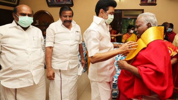 PM Modi to CM MK Stalin - Leaders who meet Bangaru Adigalar in Melmaruvathur PM Modi to CM MK Stalin - Leaders who meet Bangaru Adigalar in Melmaruvathur