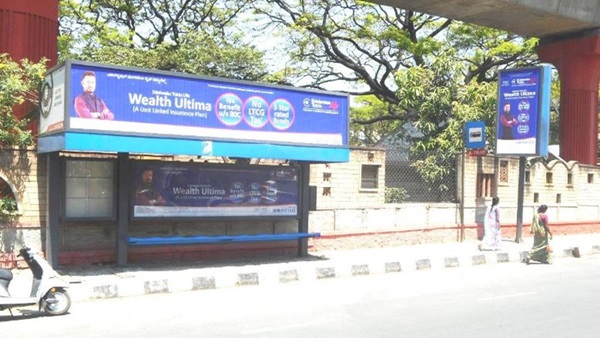 Thieves robbed the bus stop in bangalore overnight? how is it possible? Thieves robbed the bus stop in bangalore overnight? how is it possible?