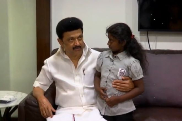  Chief Minister Stalin gave a house to the poor girl Harshini